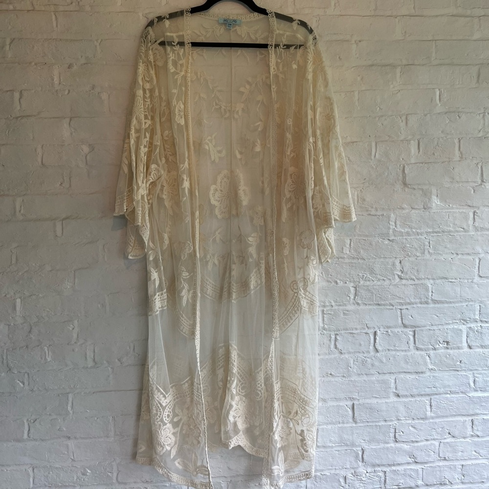 She + Sky lace duster